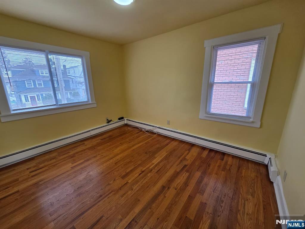 5 Bay Avenue 2 - Photo 10