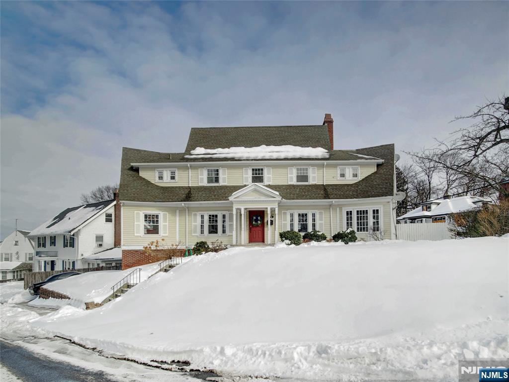 $599,000 Colonial
