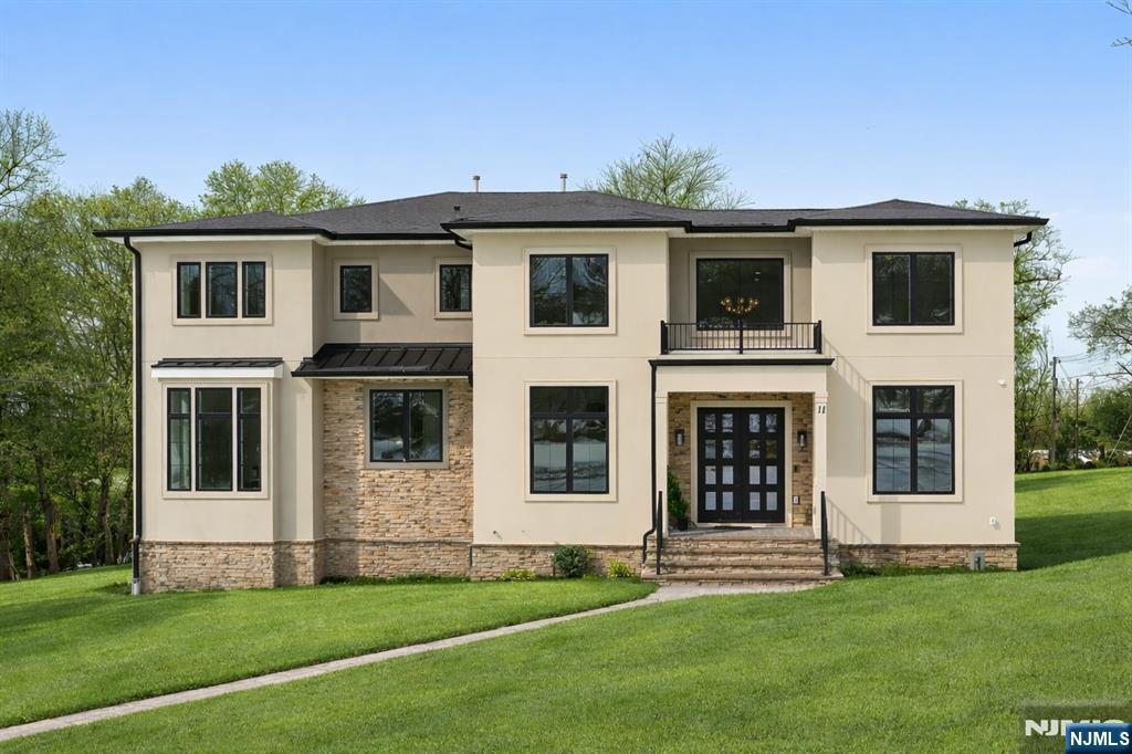 41 Sunset Road, Demarest, NJ, 07627