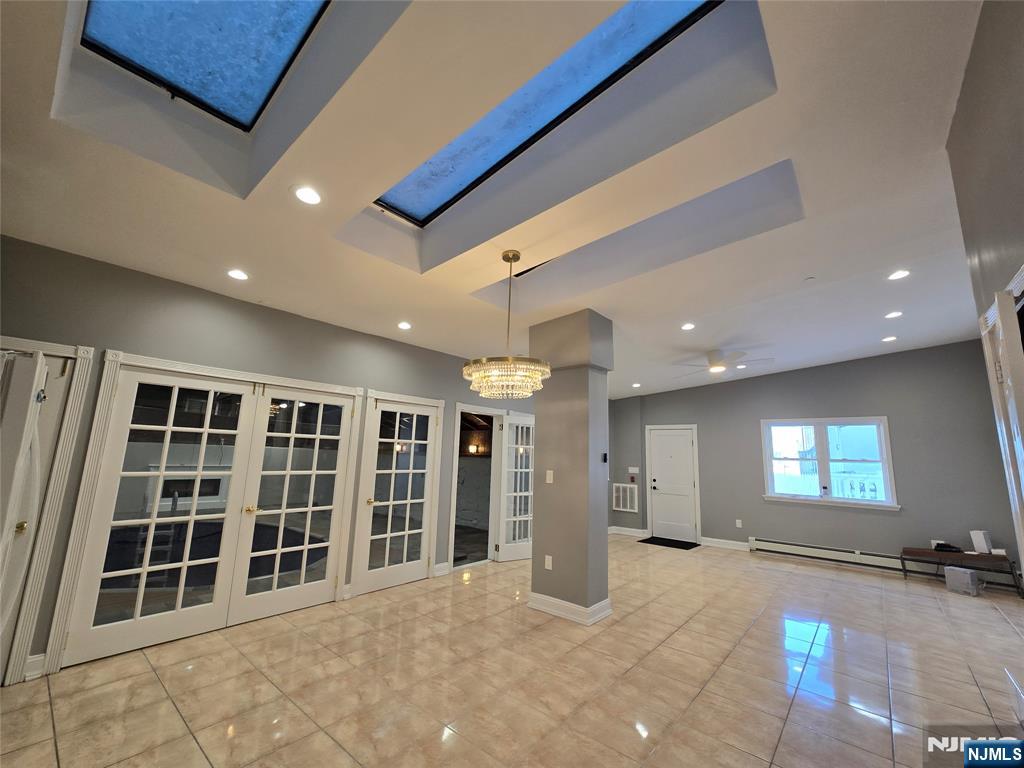 731 Liberty Avenue - Photo 3