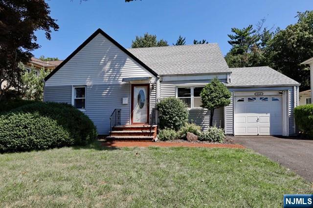 15-47 Elmary Place - Photo 1