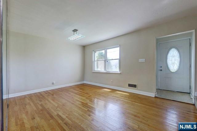 15-47 Elmary Place - Photo 4