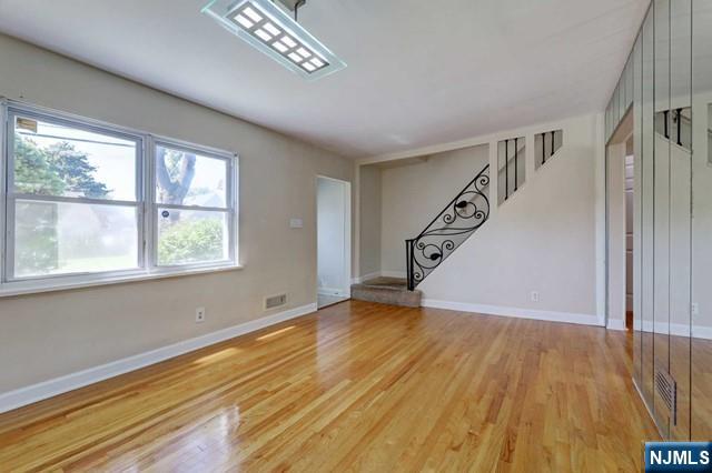 15-47 Elmary Place - Photo 5