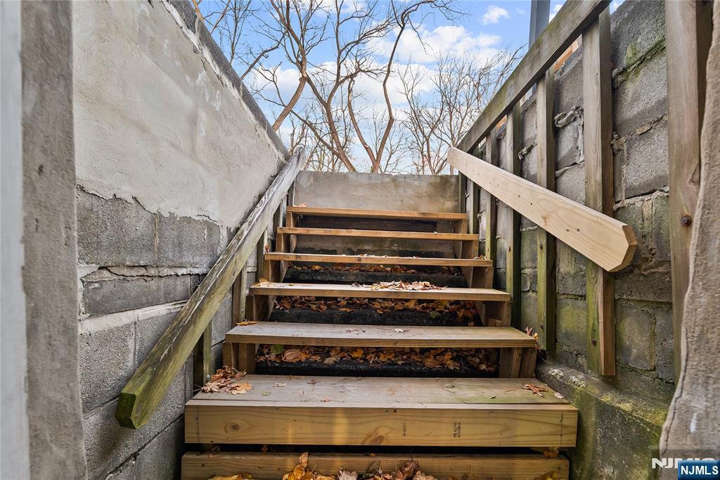 194 Saddle River Road — photo 30