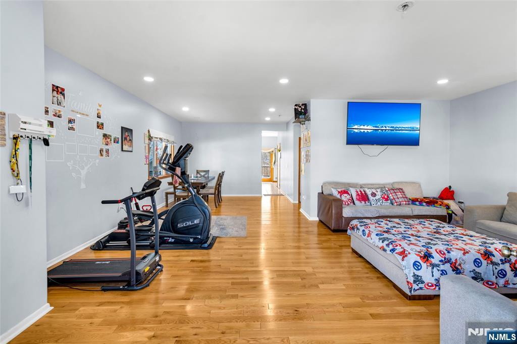 Living room / dining room