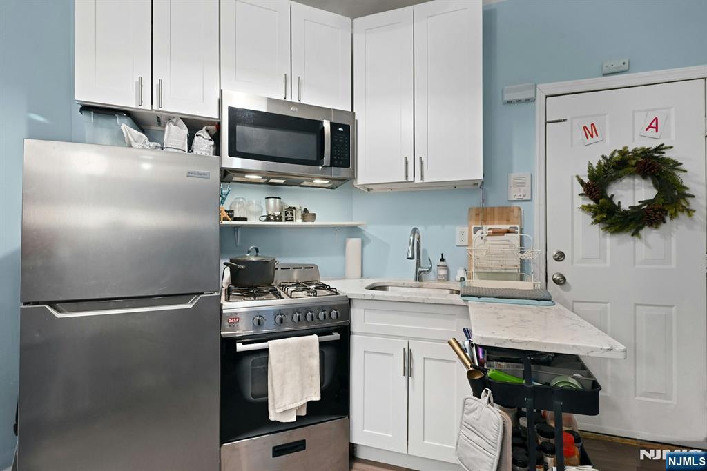 21 66th Street 1 - Photo 3