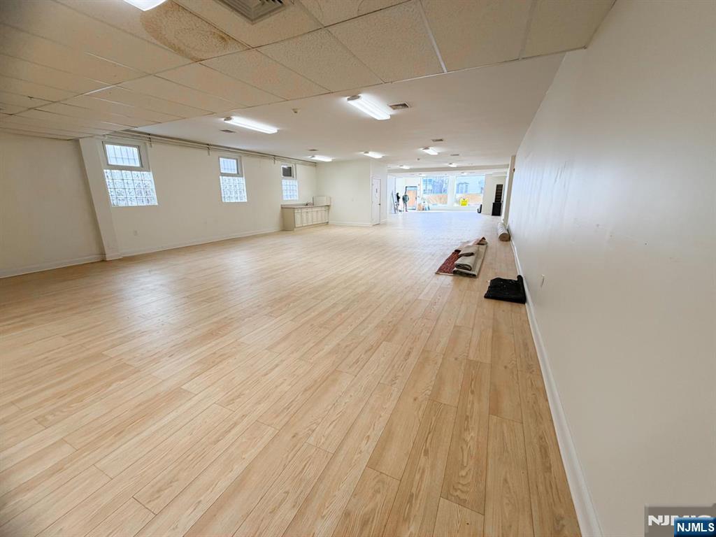 6029 Hudson Avenue - Photo 5