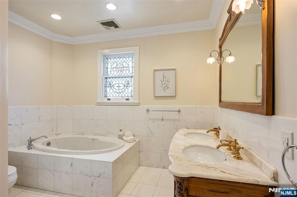 317 Prospect Street, Ridgewood, NJ, 07450