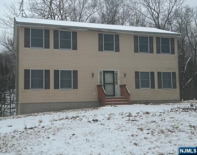 16 Crest Road - Photo 1