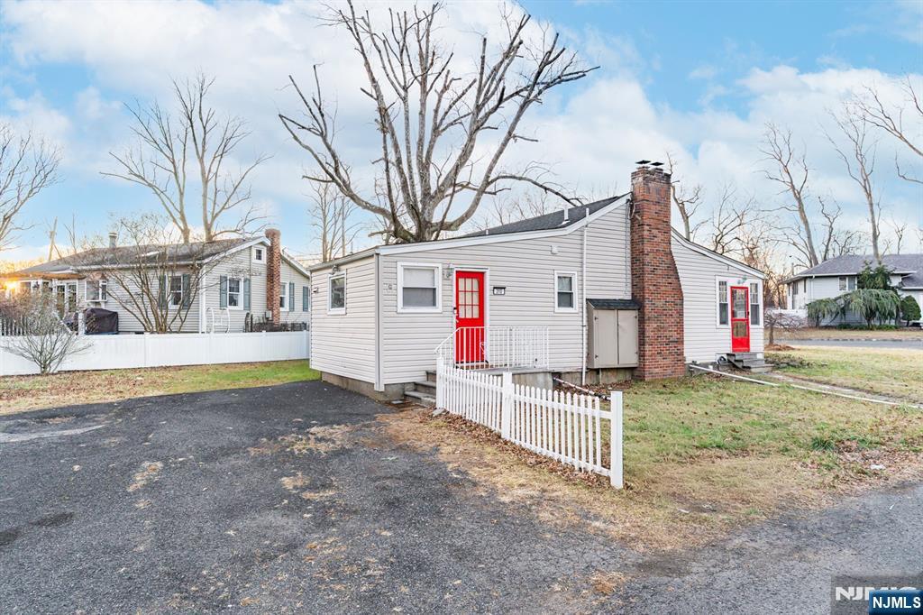 $350,000 Contemporary