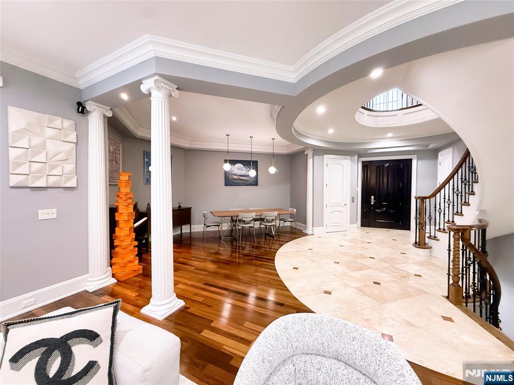 114 Bellaire Drive - Photo 4