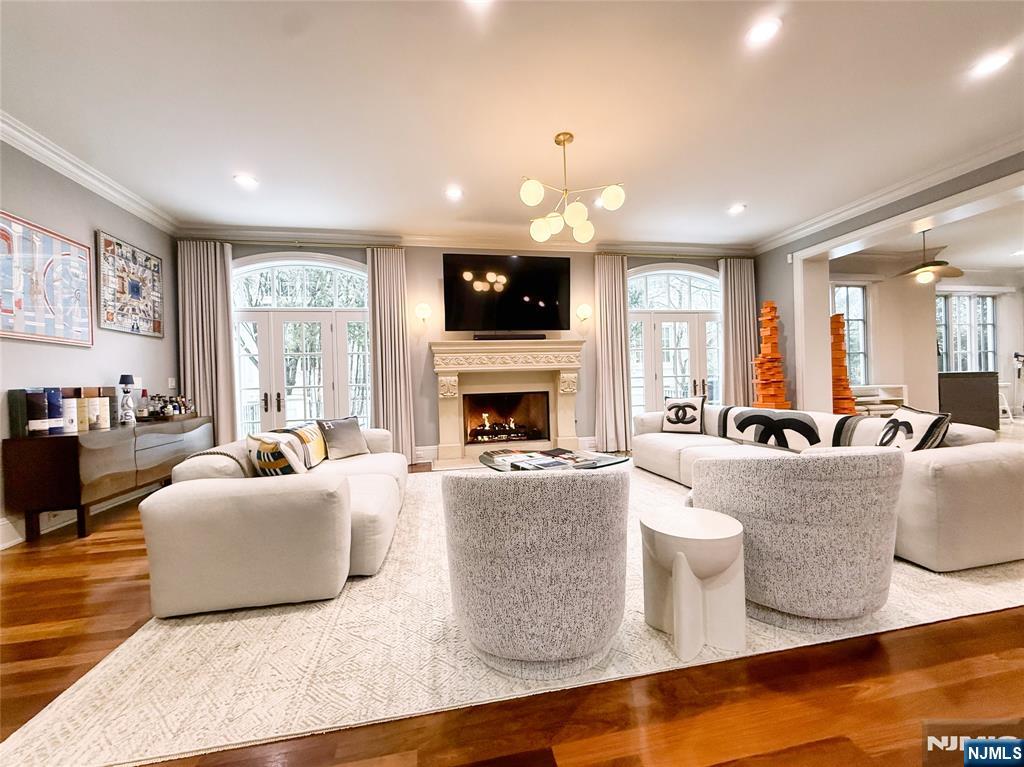 114 Bellaire Drive — photo 8