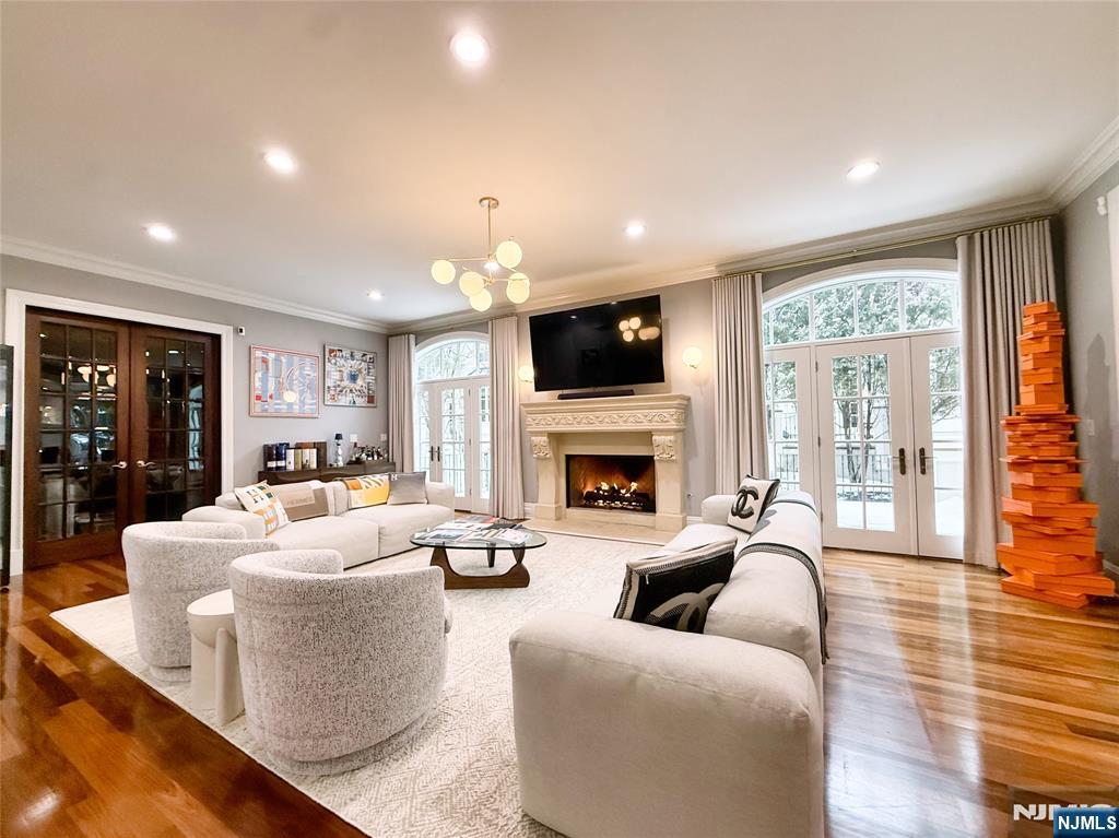 114 Bellaire Drive — photo 9