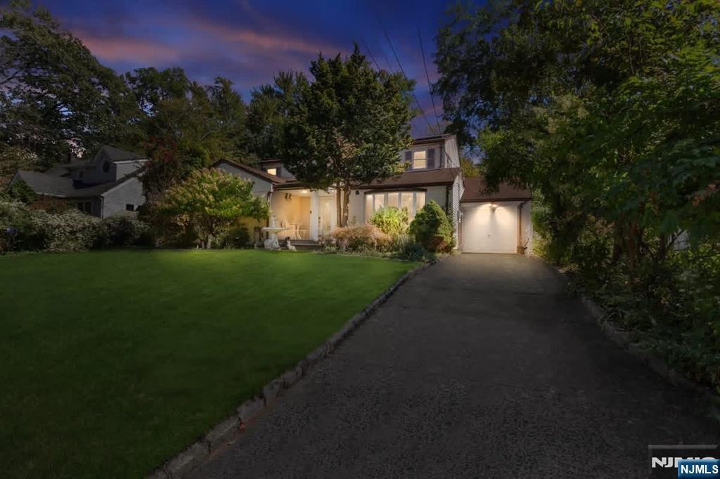 601 Oakwood Drive, Northvale, NJ, 07647