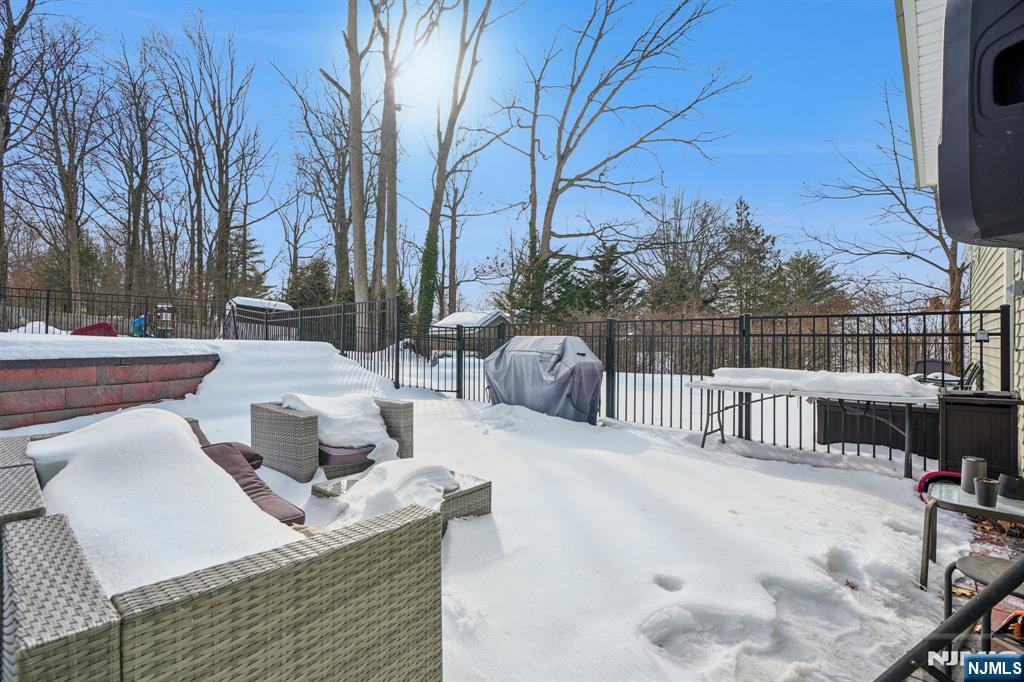 25 Nathan Way — photo 34