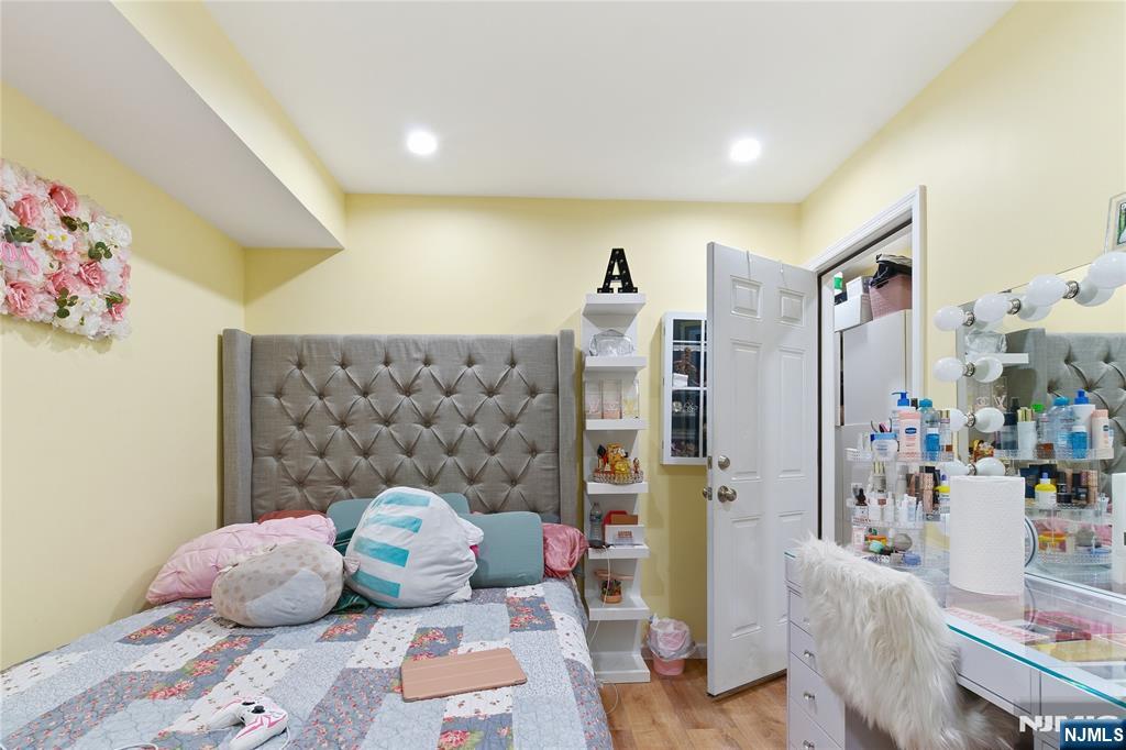 613 20th Street - Photo 4