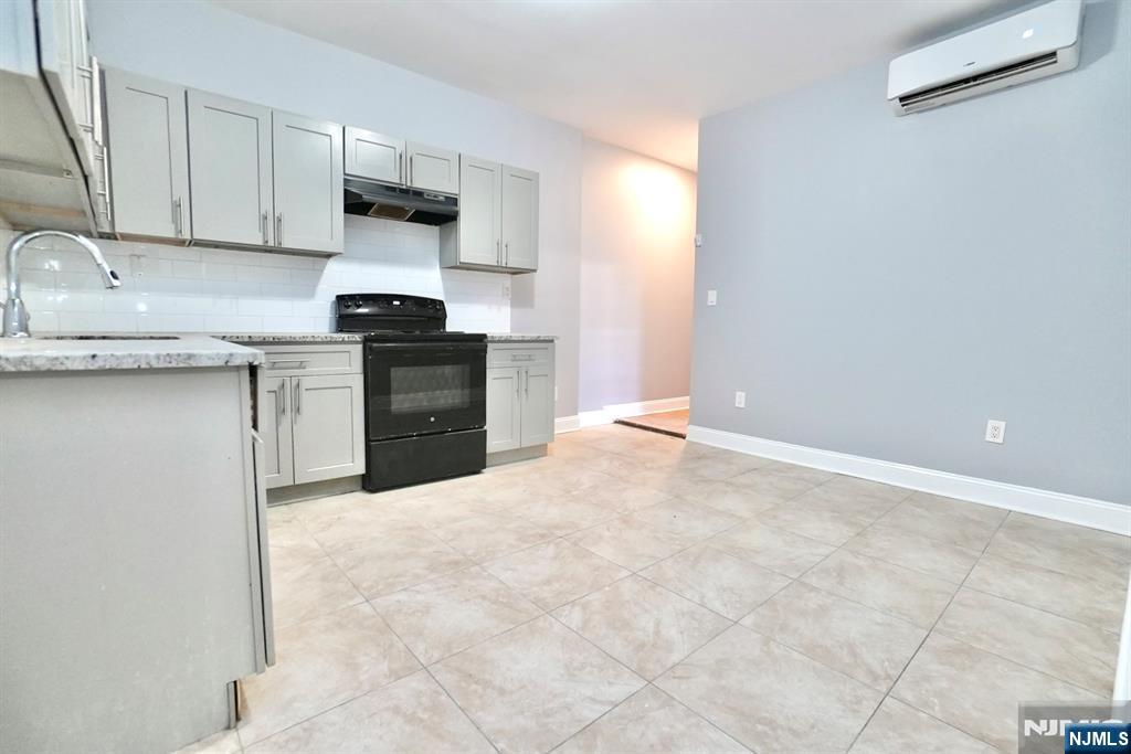 351 Mulberry Street - Photo 4