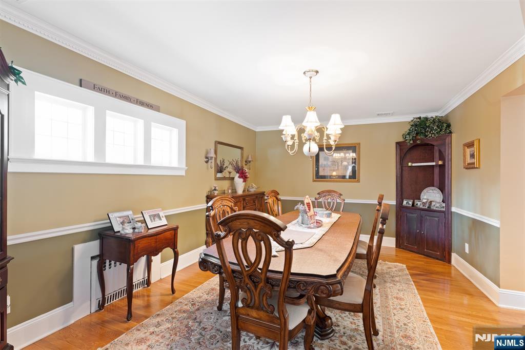 7 Wayland Drive, Verona, NJ, 07044