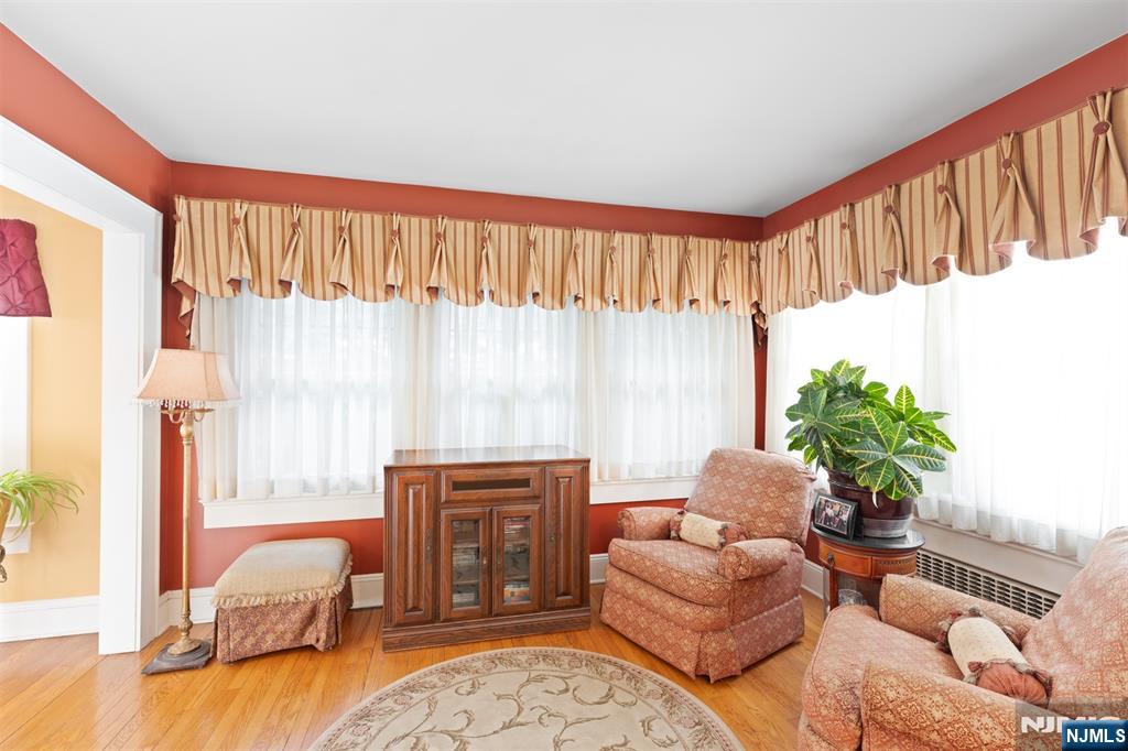 7 Wayland Drive, Verona, NJ, 07044