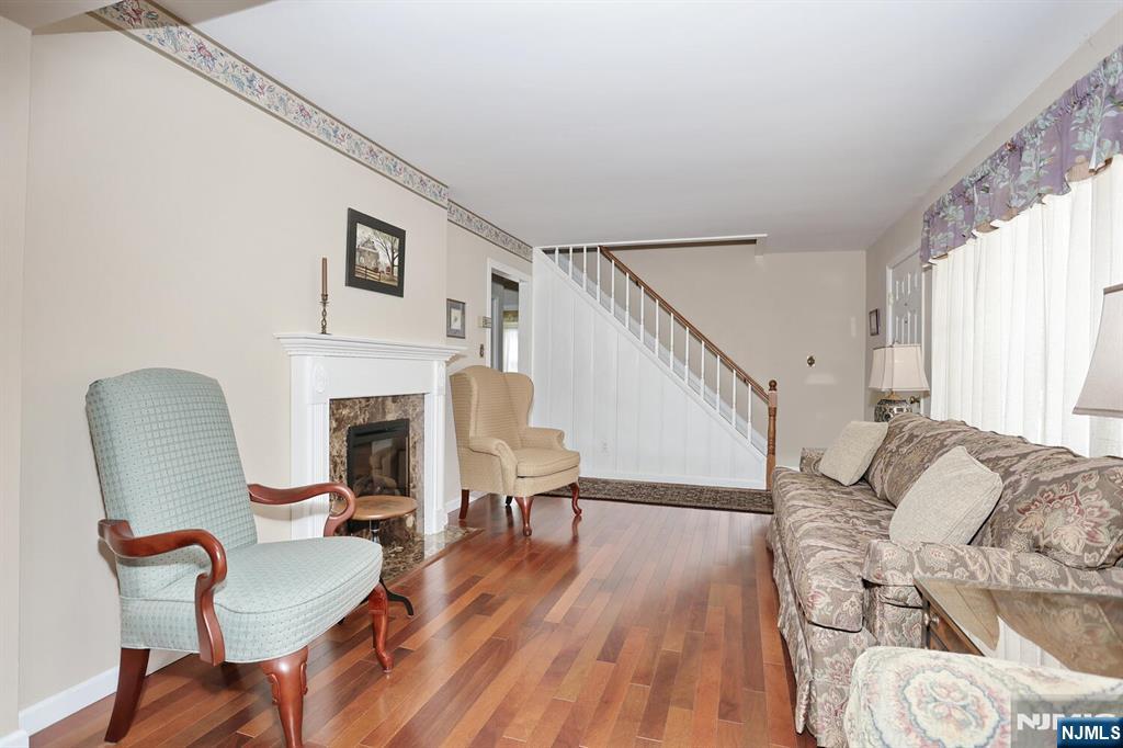 46 Knollwood Drive - Photo 4