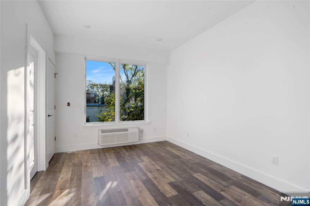 521 10th Street UNIT B1, Union City, NJ, 07087