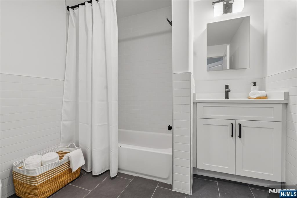 521 10th Street UNIT B1, Union City, NJ, 07087