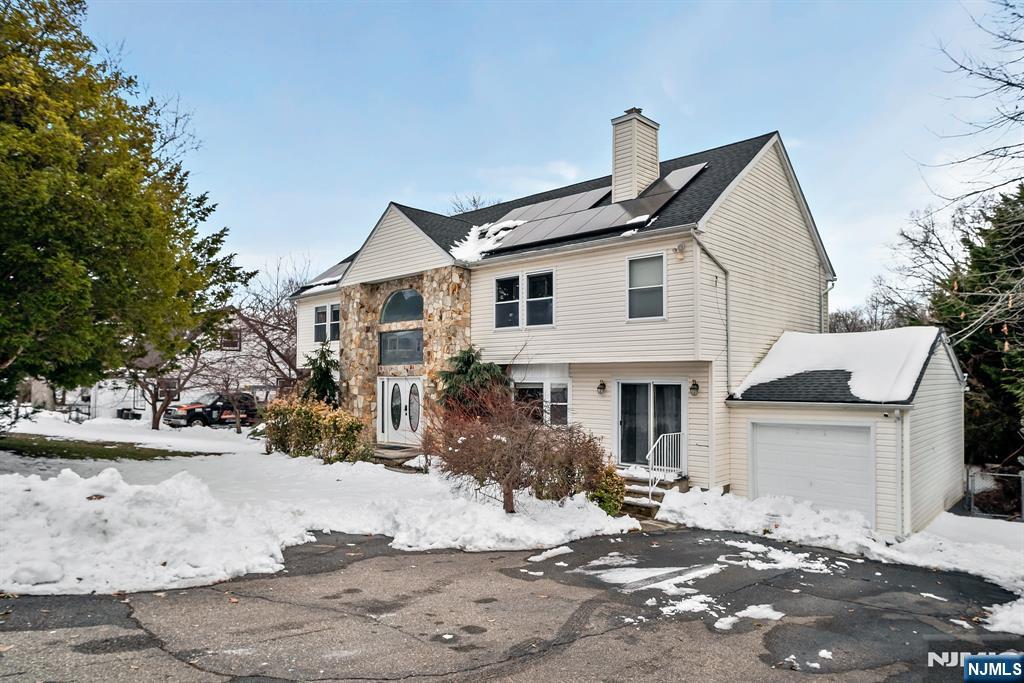 13 Munsey Road, Emerson, NJ, 07630