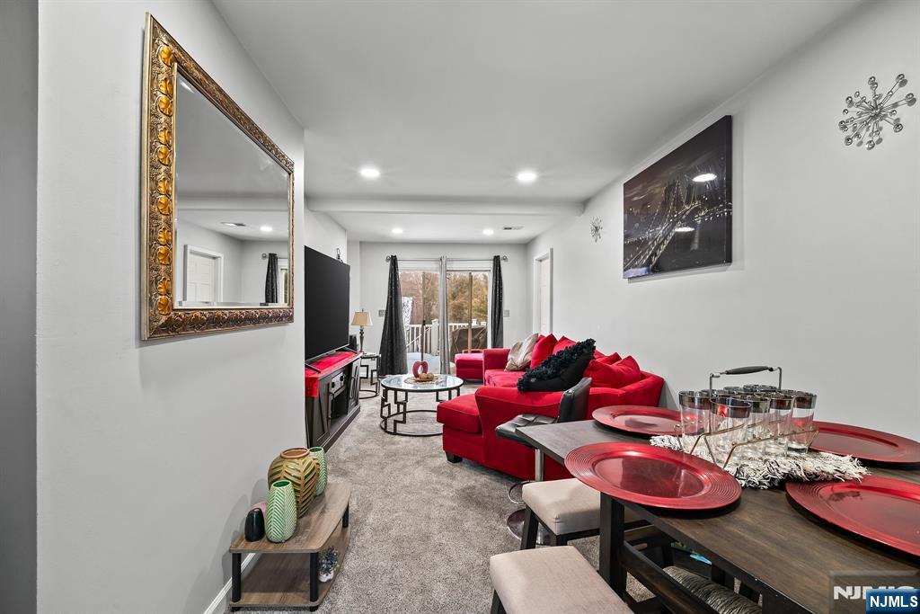 201 Newark Pompton Turnpike