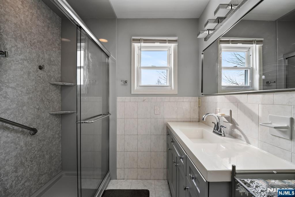 201 Newark Pompton Turnpike