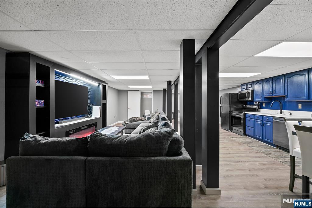 201 Newark Pompton Turnpike