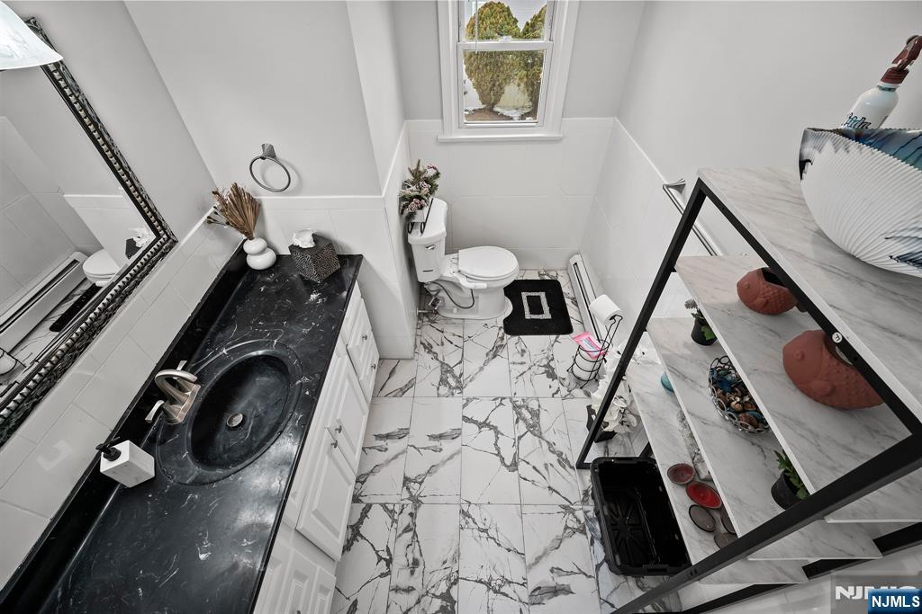 201 Newark Pompton Turnpike