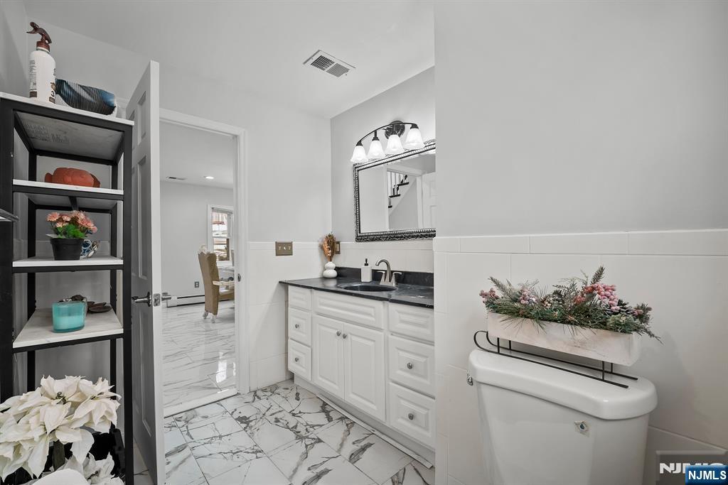 201 Newark Pompton Turnpike