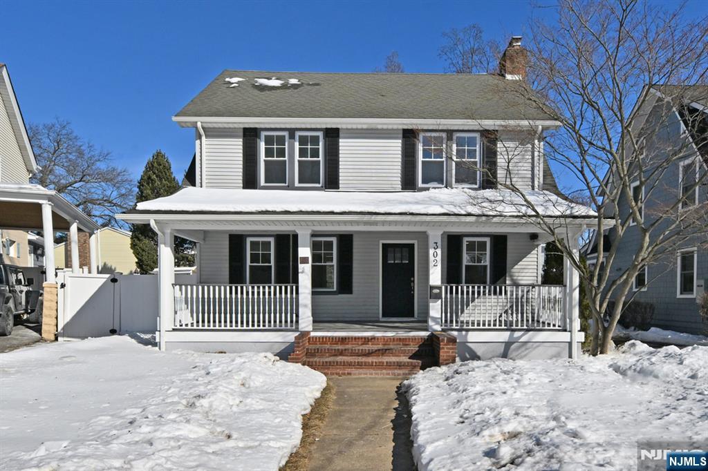 $749,000 Colonial
