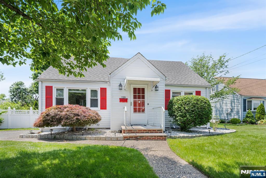 36 Hasbrouck Place, Rutherford, NJ, 07070