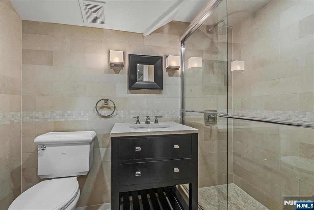 294 Oakwood Road, Englewood, NJ, 07631