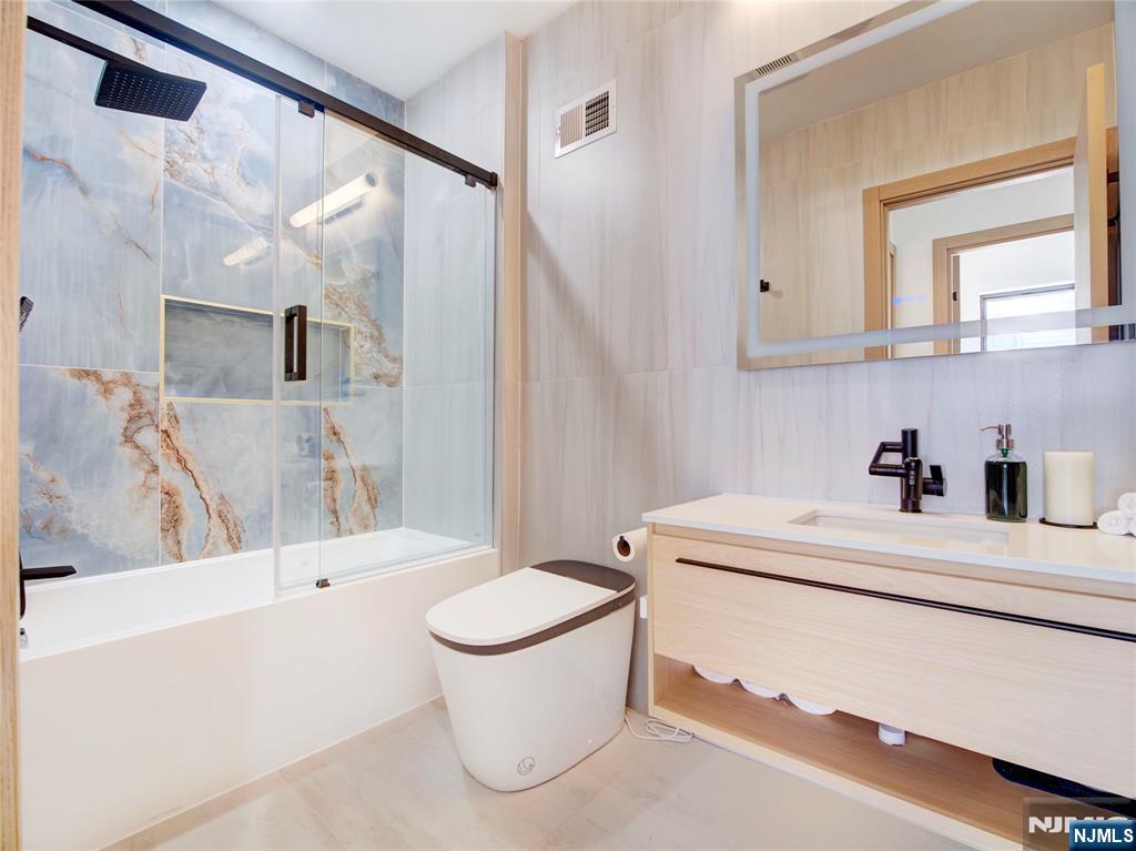 231 Clinton Avenue #2