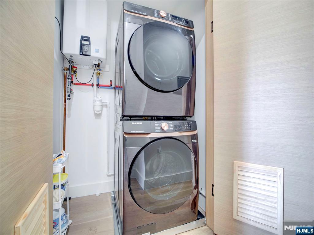 231 Clinton Avenue #2