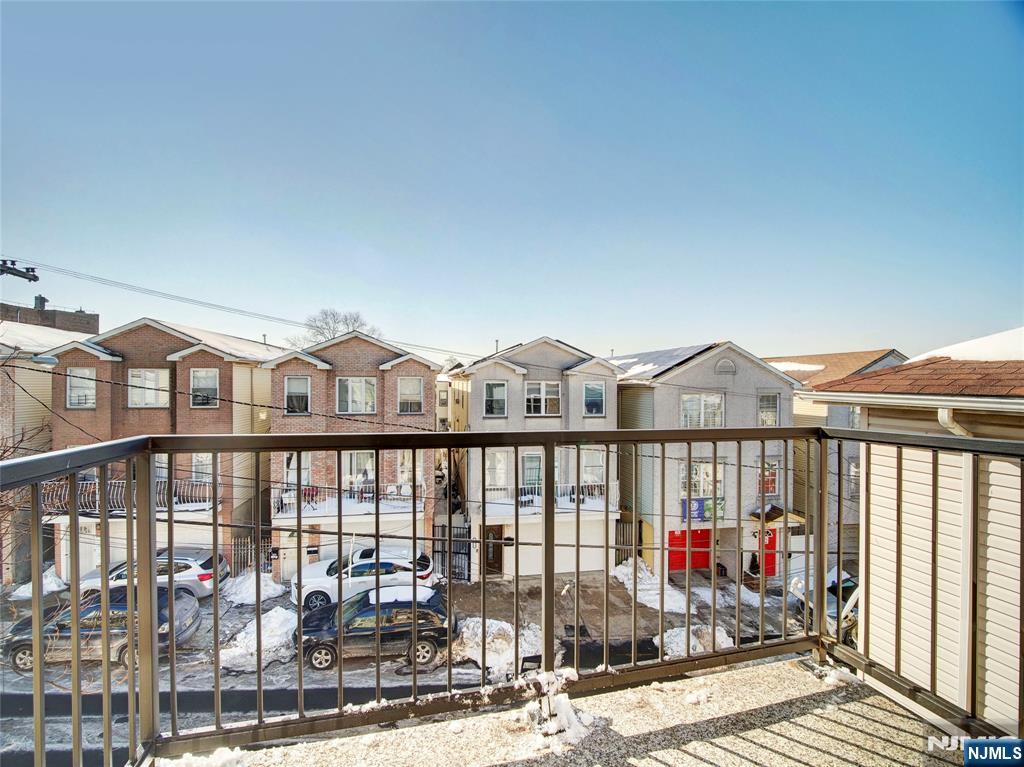 231 Clinton Avenue #2