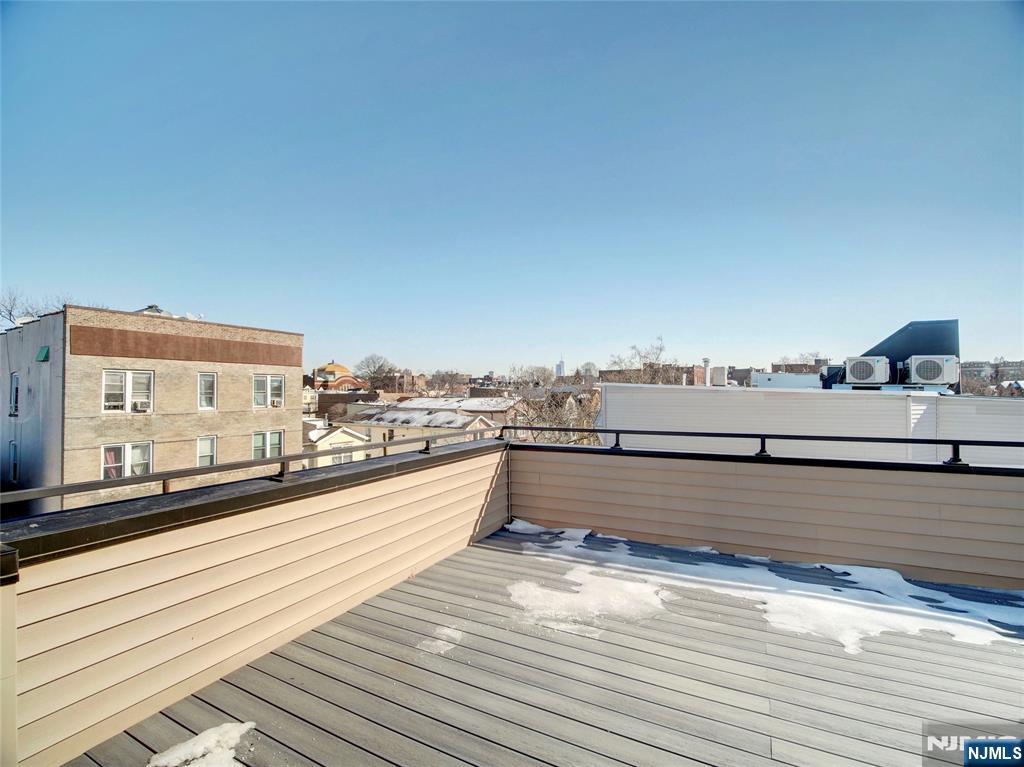 231 Clinton Avenue #2