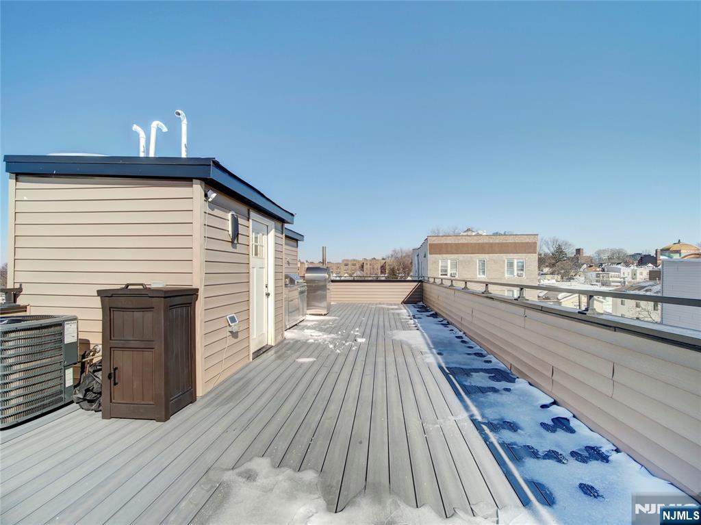 231 Clinton Avenue #2