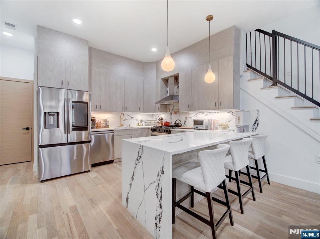 231 Clinton Avenue #2