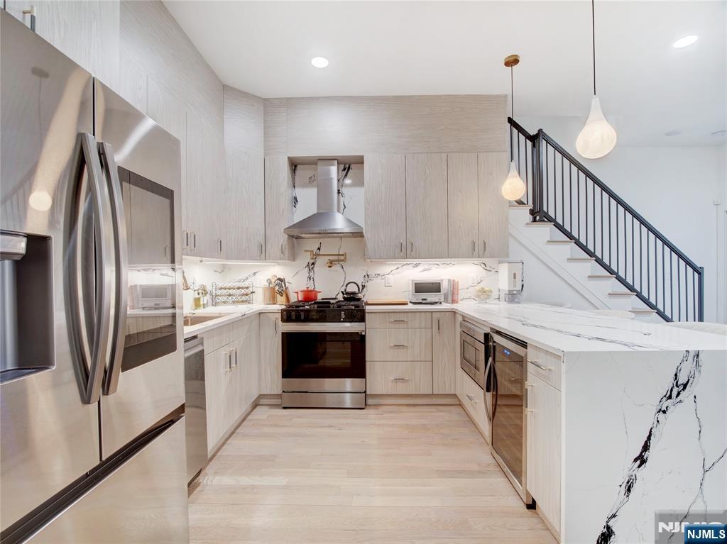 231 Clinton Avenue #2