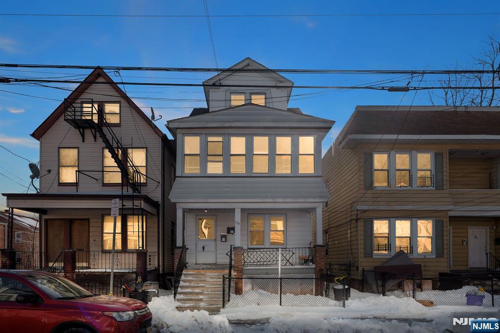 134 Dewey - Photo 1