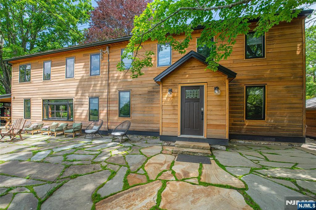 11 Stone Bridge Court, Demarest, NJ, 07627