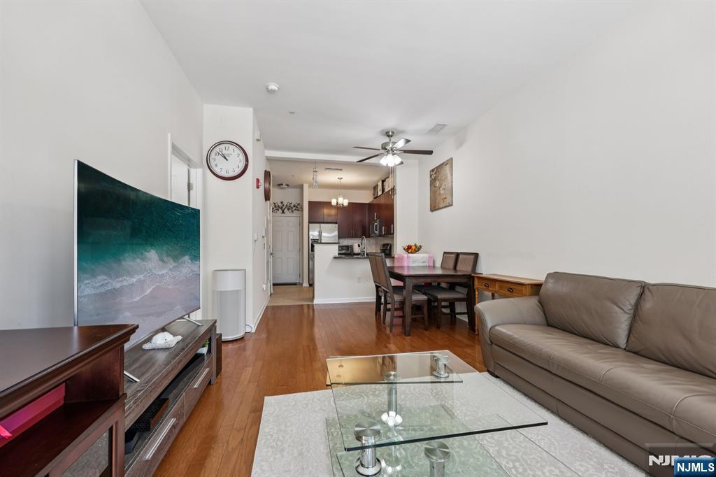 2000 Linwood Avenue, Fort Lee, NJ, 07024