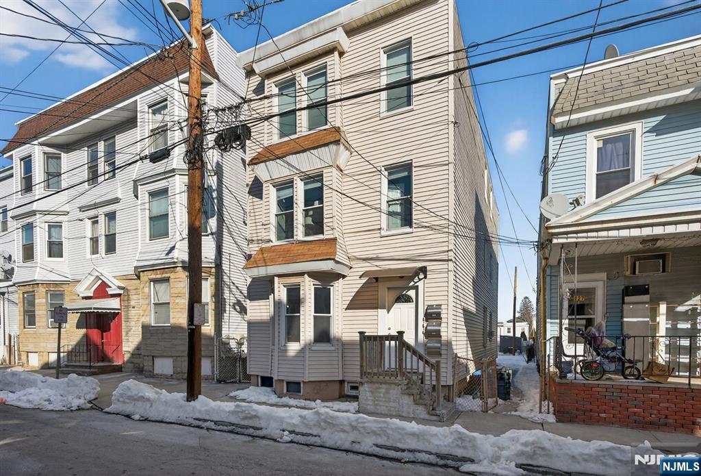 229 Patterson Street - Photo 1