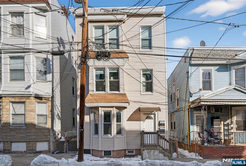 229 Patterson Street - Photo 2