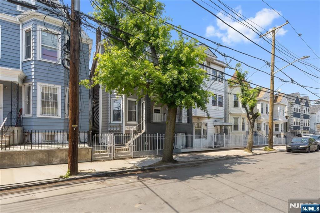 164 Parker Street - Photo 4