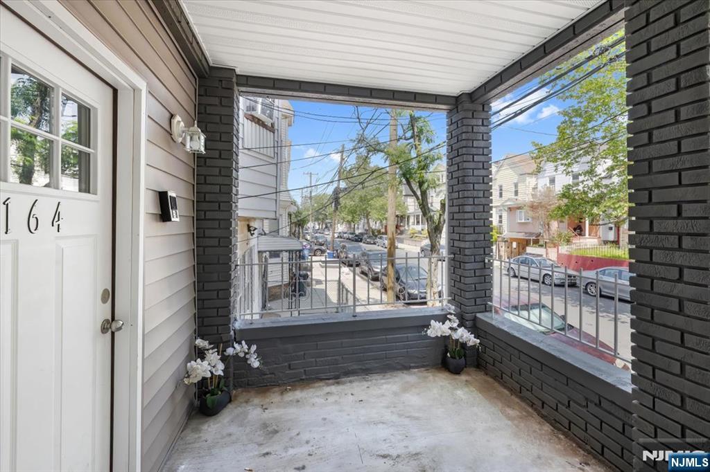 164 Parker Street - Photo 5