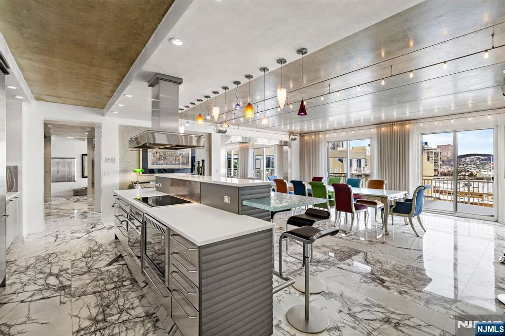 1055 River Road PH 8 - Photo 2